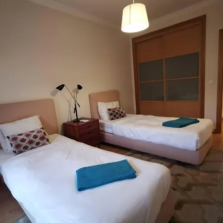 Appartamento Cozy Purple Telheiras Lisbona